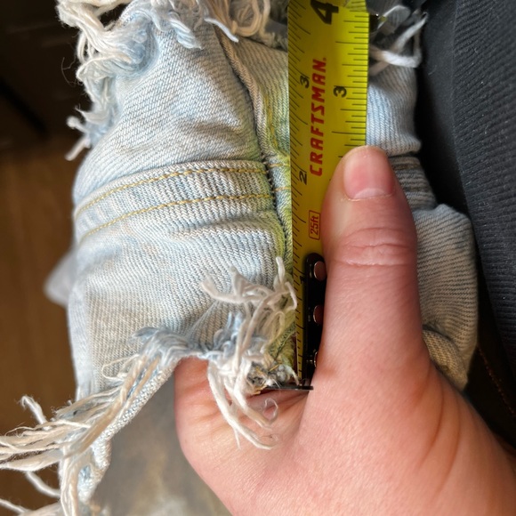 Levi’s light blue denim cutoff shorts - Picture 5 of 5